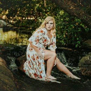 Meet your Posher, Demi